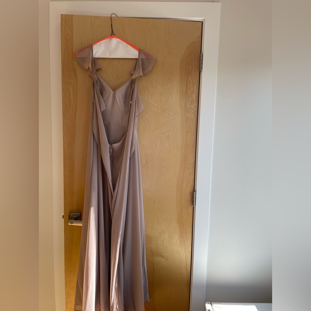 Azazie Everett
Dress Color: Taupe - Picture 3 of 6